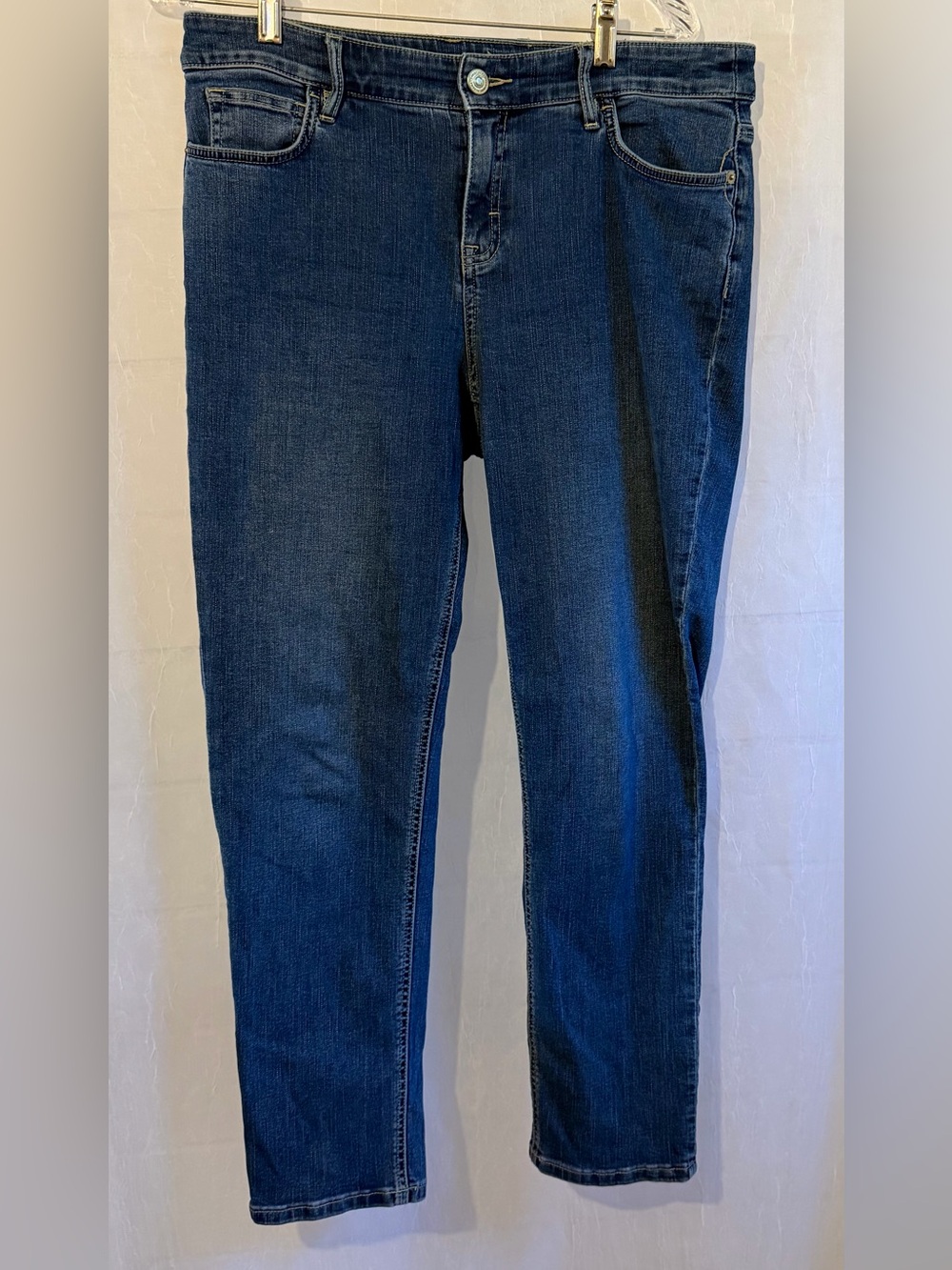 Tommy Bahama Women's Straight Leg Jeans in Dark Blue